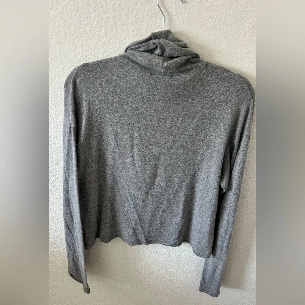 Brandy Melville Gray Wool Mix Solid Turtleneck Sweater One Size‎